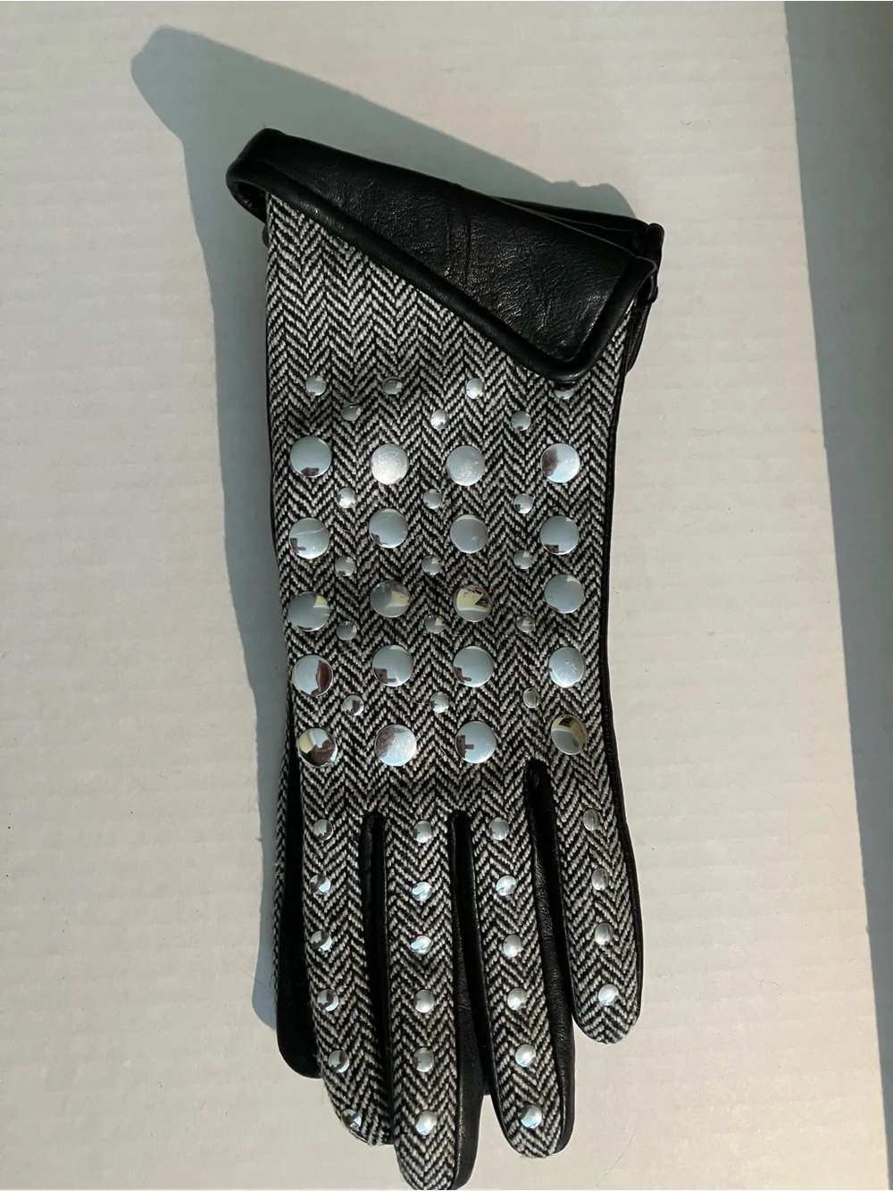 Herringbone Studded Leather-Trim Gloves - Black/Gray